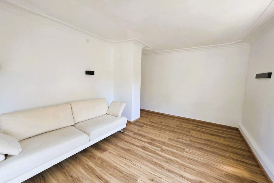 Ruhige Mietwohnung mit zusätzlichem Zimmer im Dachgeschoß und Stellplatz in der Doppelgarage, Wohnung-miete, 1.050,00,€, 4810 Gmunden