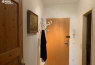 Helle, südseitig ausgerichtete SINGLE-/ PÄRCHENWOHNUNG mit LOGGIA und GARTEN