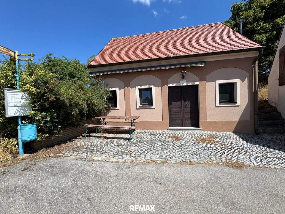 Presshaus mit Grundstück