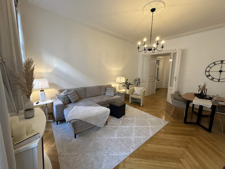 Mariahilferstraße: 3-Zimmer-Wohnung mit separater Küche - WG geeignet!