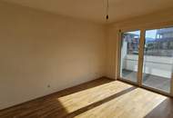 Kleine 2 Zimmerwohnung mit großem Westbalkon und Einbauküche!