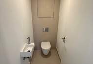 ERSTBEZUG 3 ZIMMER WOHNUNG IM "GRÜNBLICK" VIERTEL ZWEI + TRAUMTERRASSE MIT ca. 64 m² + NUTZUNG INFINITY-AUSSENPOOL, GYM & SAUNA