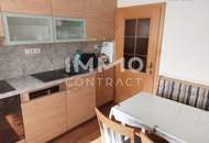 NAHE STADTHALLE: SCHÖNE HELLE 3-ZI. WOHNUNG + WOHNKÜCHE MIT WESTLOGGIA UND PARKPLATZ