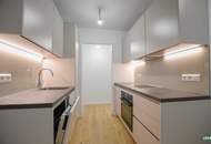 Erstbezug nach Sanierung: Schöne 2 Zimmer-Wohnung mit Loggia und Top-Anbindung