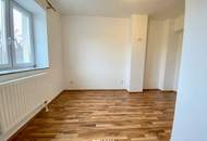 Gepflegtes Mini-Apartment mit Badezimmer in zentraler Lage - Zimmer 10! Nähe BMW, SKF!!!