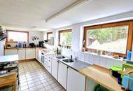 Ein Ort der Ruhe und Möglichkeiten – Vielseitige Liegenschaft in Traumlage