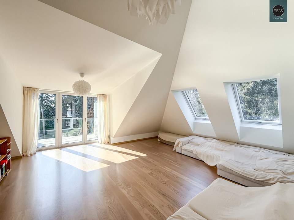 Provisionsfrei: Klimatisiertes Dachgeschoss Maisonette Apartment mit 2 Balkonen in Bestlage von Grinzing!