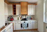 Sehr gepflegte 2-Zimmer-Wohnung mit Loggia