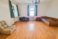 Großzügige 4-Zimmer-Wohnung im Zweiparteienhaus mit Garten und Carport