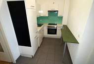 2 Zimmer Altbauwohnung in der Storchengasse + 1 hofseitiger Balkon mit ca. 5,60 m² - nur ca. 3 - 4 Gehminuten zu den U-Bahnen U4 & U6