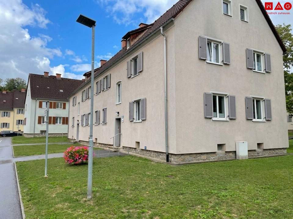 Erstbezug nach Komplettsanierung - 2 Zimmer Erdgeschoßwohnung