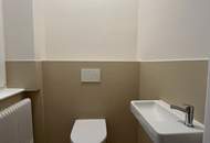 Großzügige, neu renovierte Büro-Wohnung in repräsentativem Stilaltbau Nähe Staatsoper!