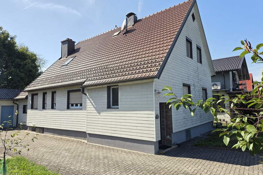 Sehr gepflegtes Wohnhaus samt großem Garten sowie ein Nebengebäude mit integrierter Garage am Waldrand., Haus-kauf, 336.000,€, 4300 Amstetten