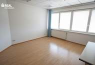 Gewerbeobjekt mit Büroflächen, Lagerhalle und PKW Stellplätzen