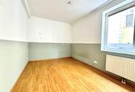 3-Zimmer Wohnung mit 350m² Eigengarten + 2 Stellplätze + 2 Badezimmer + Kellerabteil + Abstellraum