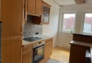 3 Zimmer mit Balkon inklusive Tiefgaragen-Stellplatz, Hoflage!