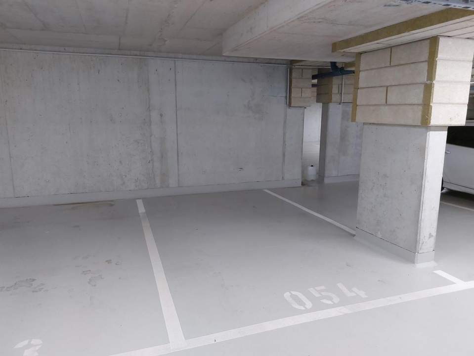 Tiefgaragenplatz_ breite Einfahrt_Top