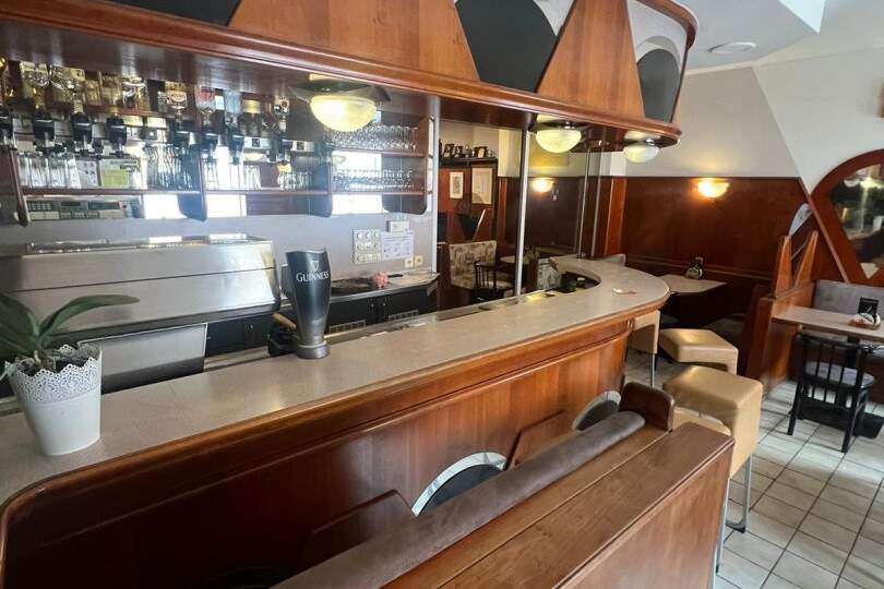Voll ausgestattetes Café – Pizzeria-Restaurant im 11. Bezirk Wien, Gewerbeobjekt-miete, 2.500,00,€, 1110 Wien 11., Simmering
