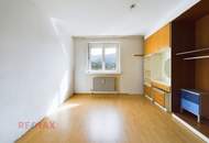 Praktische Wohnung mit Balkon und Garage