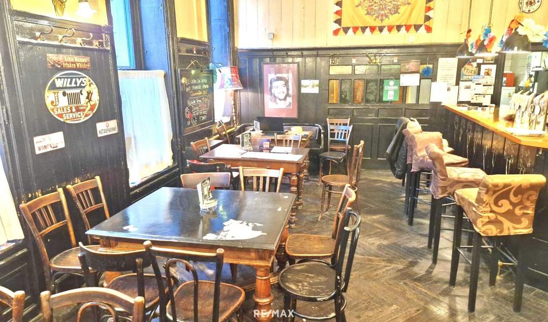 SZENELOKAL mit Live Musik