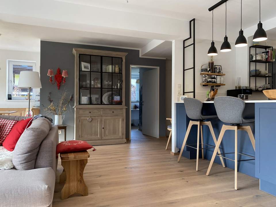 Provisionsfrei - gemütliche Wohnung mit Terrassen &amp; Kamin