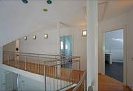 Repräsentative Villa mit Pool und Wellnessbereich in sonniger Waldrandruhelage