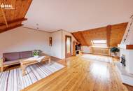 Einmalig attraktives Wohnhaus mit Traumgarten, Pool, Garagenplätzen und großen Nebengebäuden