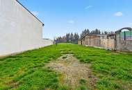 "Großzügiges Grundstück mit Altbestand"