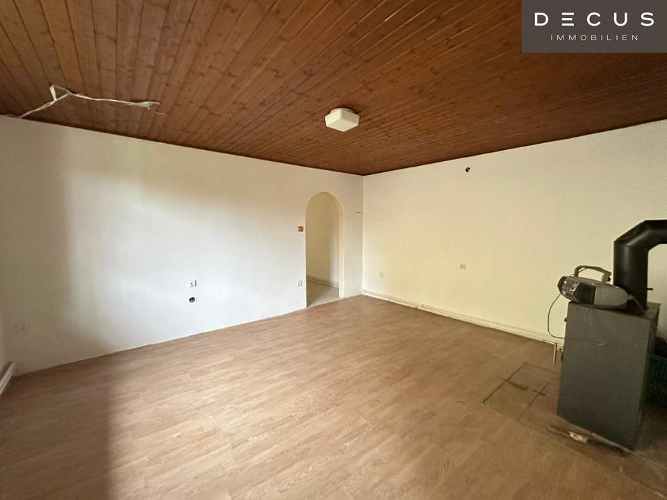 HAUS MIT POTENTIAL – GROSSES GRUNDSTÜCK – RUHIGE LAGE
