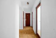 4 Zimmer mit Loggia/Nähe Sofiensäle/sanierungsbedürftig