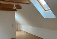 Zentrale, sonnige & großzügige 3-Zimmer Dachgeschosswohnung! Geidorf/ Super Preis/ Bezug Sofort.