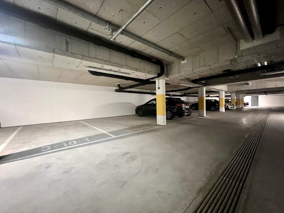 PKW GARAGENPLATZ ++ Bahnhofstraße 65 in 3430 Tulln