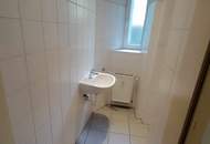 Nähe Innenstadt: GERÄUMIGE 2-Zimmerwohnung