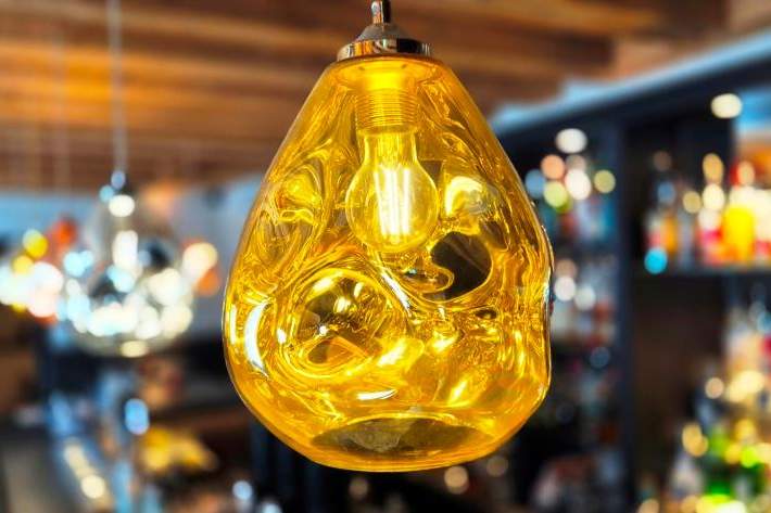 Traditionsreiche Innenstadt-Bar auf höchsten Niveau, Gewerbeobjekt-legalform.pacht, 3.226,00,€, 6020 Innsbruck-Stadt