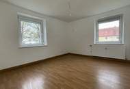 Außergewöhnliches 3-Zimmer-Familiendomizil im Grünen mit Erholungsfaktor und perfekter Infrastruktur! Helle Räume, modernes Bad und praktischer Hauswirtschaftsraum inklusive!