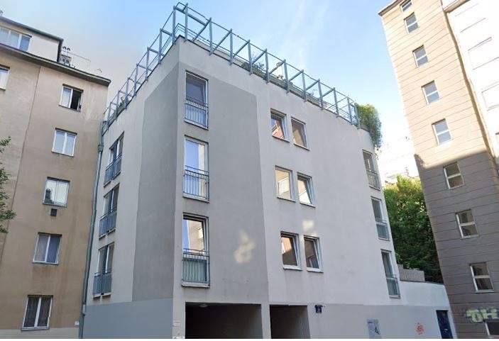 Herrliche 1-Zimmer Wohnung mit Balkon - Nähe Rathaus