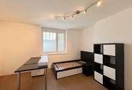 Gepflegte 2-Zimmer-Wohnung mit Balkon und Tiefgaragenstellplatz - WG geeignet!