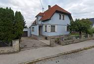 Kompaktes Wohnhaus mit Keller in Bahnhofsnähe 4 Schlafzimmeri