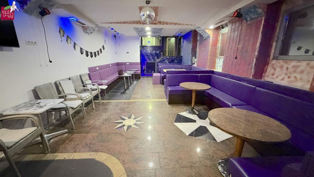 Gastronomielokal mit Schanigarten in Toplage – 1090 Wien mit ca. 40 Sitzplätzen & Schanigarten unbefristet zu vermieten