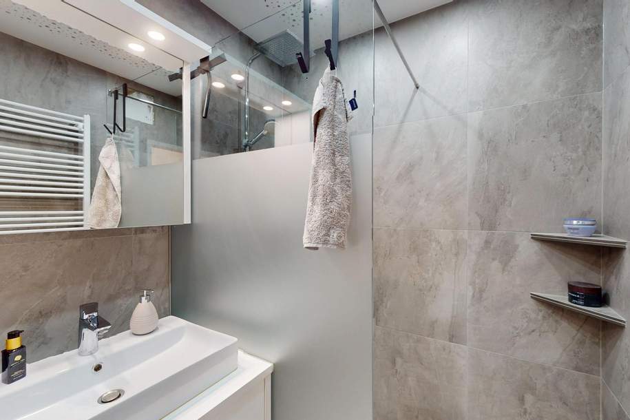 ✨ Kaum online – schon begehrt: Extrem helle, sanierte 3-Zimmer-Wohnung mit TG-Platz!, Wohnung-kauf, 220.000,€, 4600 Wels(Stadt)