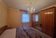 WOHN- UND GESCHÄFTSHAUS ALS GROSSZÜGIGES LANDHAUS MIT GESCHLOSSENEM INNENHOF, WERKSTATT, BÄCKEREI, KAFFEEHAUS UND NEBENGEBÄUDEN