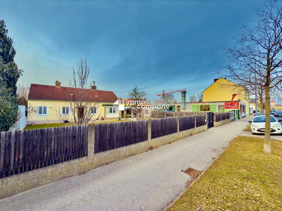 Traumhaftes Haus in Wiener Neustadt: Großzügiger Garten, Bahnhof-Nähe und Stadtblick!