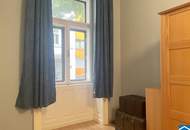 Sanierungsbedürftige Wohnung in Top-Lage in 1080 Wien