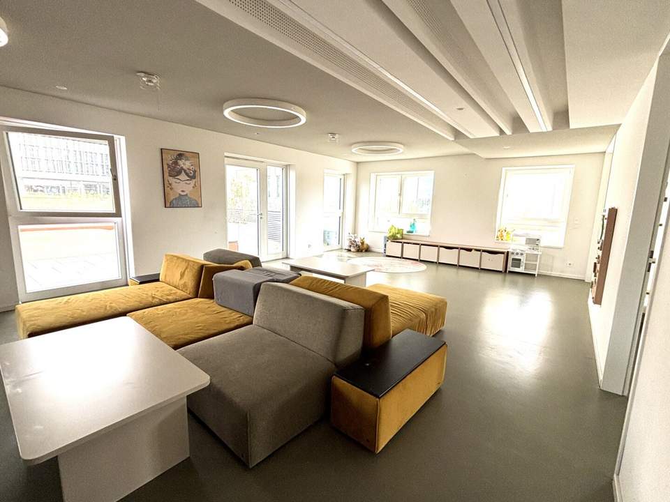 U-Bahn-Station KAGRAN U1 I Moderne Wohnung mit hochwertiger Ausstattung und Loggia I Rooftop POOL I Fitnessraum &amp; Saunabereich