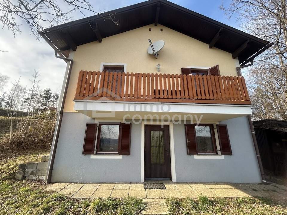 Kleines hübsches Haus in schöner Aussichtslage