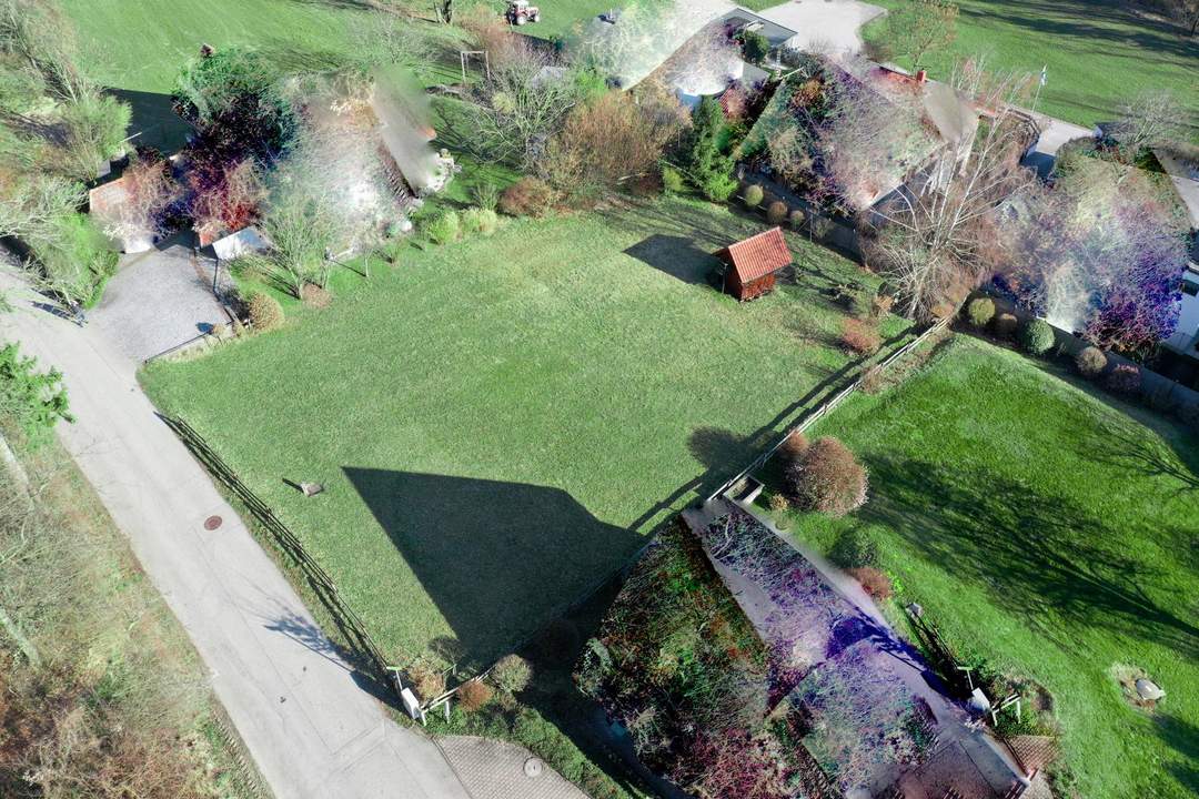 Traumhaftes Baugrundstück in Saaß/Garsten (Sandbauernstraße): 1.199 m², voll aufgeschlossen &amp; ohne Bauzwang!