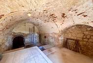 Charmantes Presshaus mit großzügiger Kellerröhre und idyllischem Gründach in Sitzendorf an der Schmida