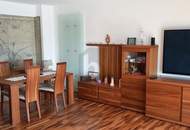 GROßZÜGIGE MAISONETTEWOHNUNG MIT SONNIGER DACHTERRASSE