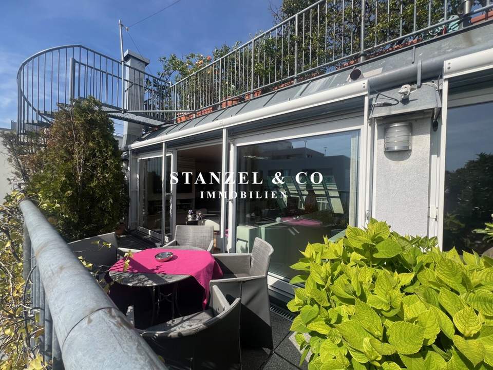 DACHGESCHOSS MIT HERRLICHER TERRASSE &amp; FERNBLICK