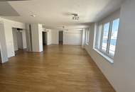 Großzügiges Büro im DG - Inklusive privater Terrasse!